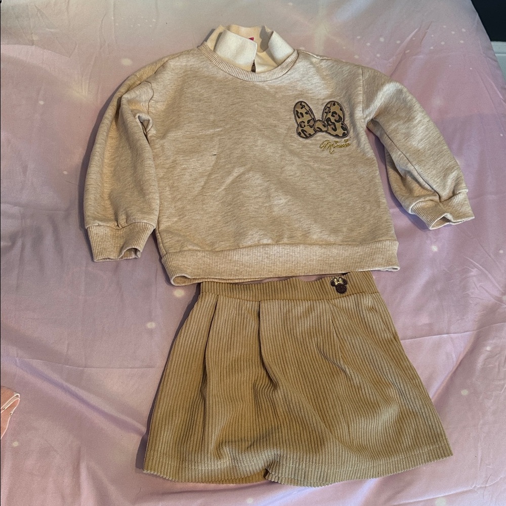 Minnie Mouse Sweater and Skirt Set beige size 3t girls Disney